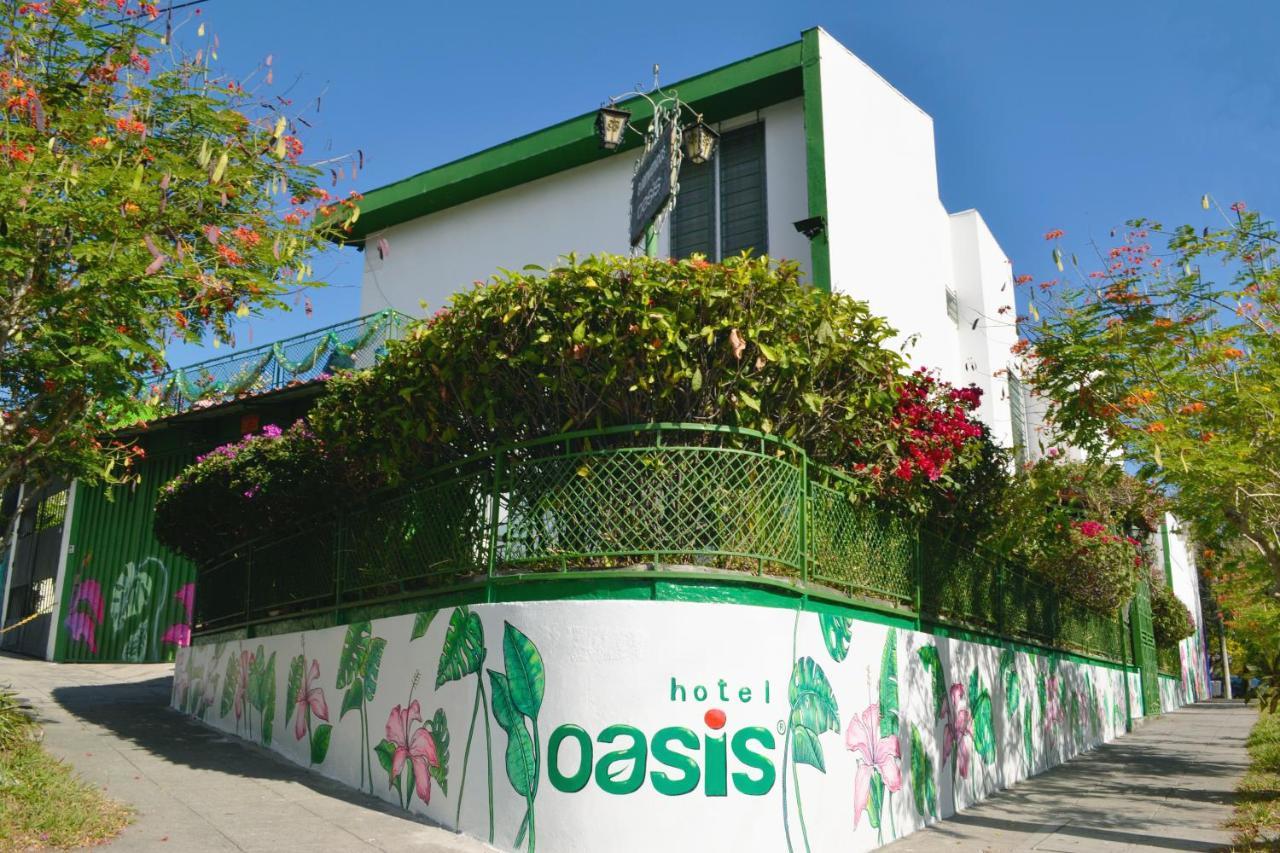 Hotel Oasis San Salvador Bagian luar foto
