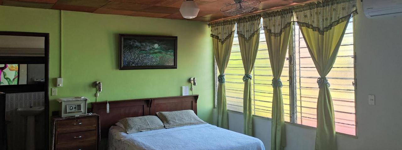 Hotel Oasis San Salvador Bagian luar foto