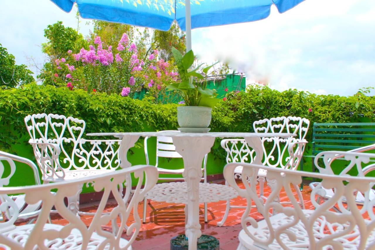 Hotel Oasis San Salvador Bagian luar foto
