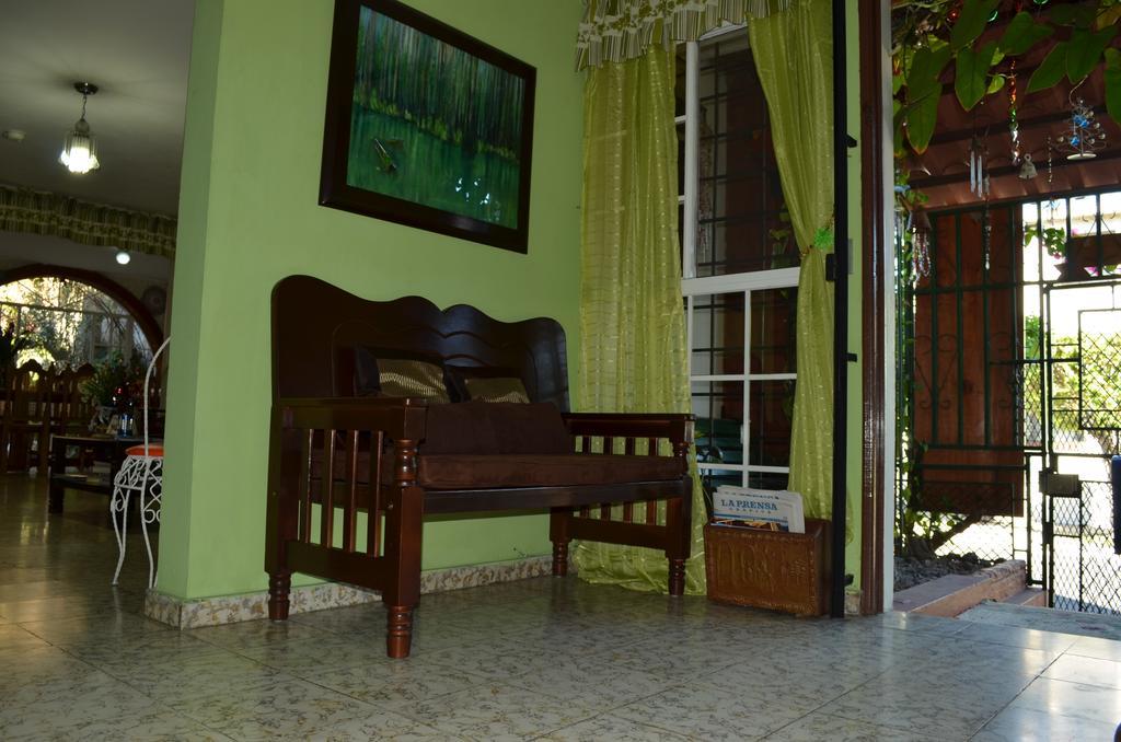 Hotel Oasis San Salvador Bagian luar foto