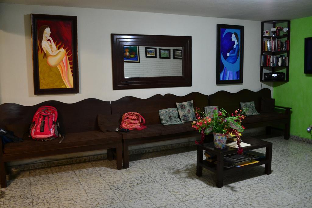 Hotel Oasis San Salvador Bagian luar foto