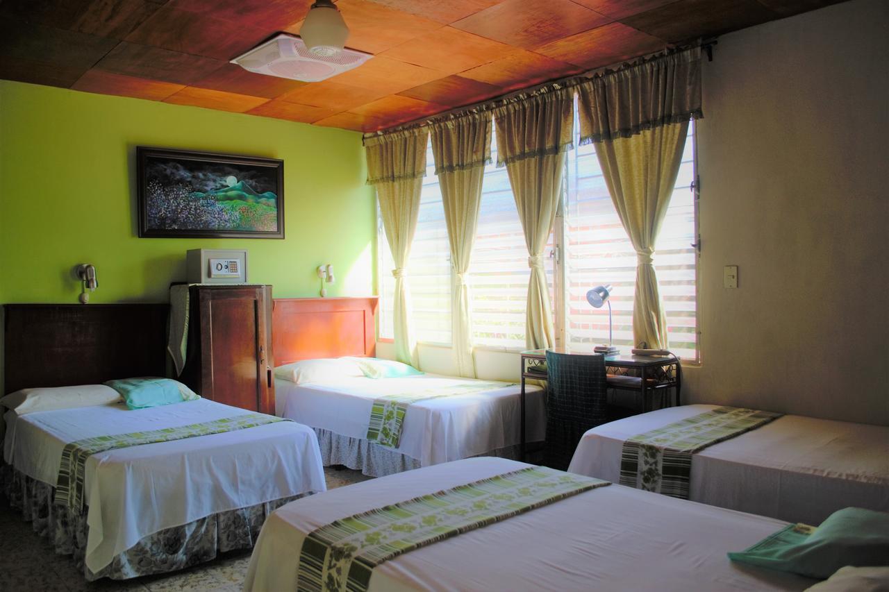 Hotel Oasis San Salvador Bagian luar foto