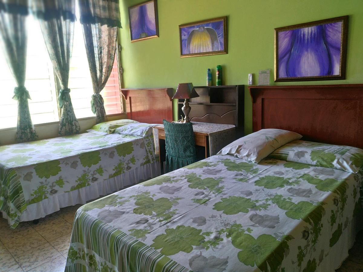 Hotel Oasis San Salvador Bagian luar foto