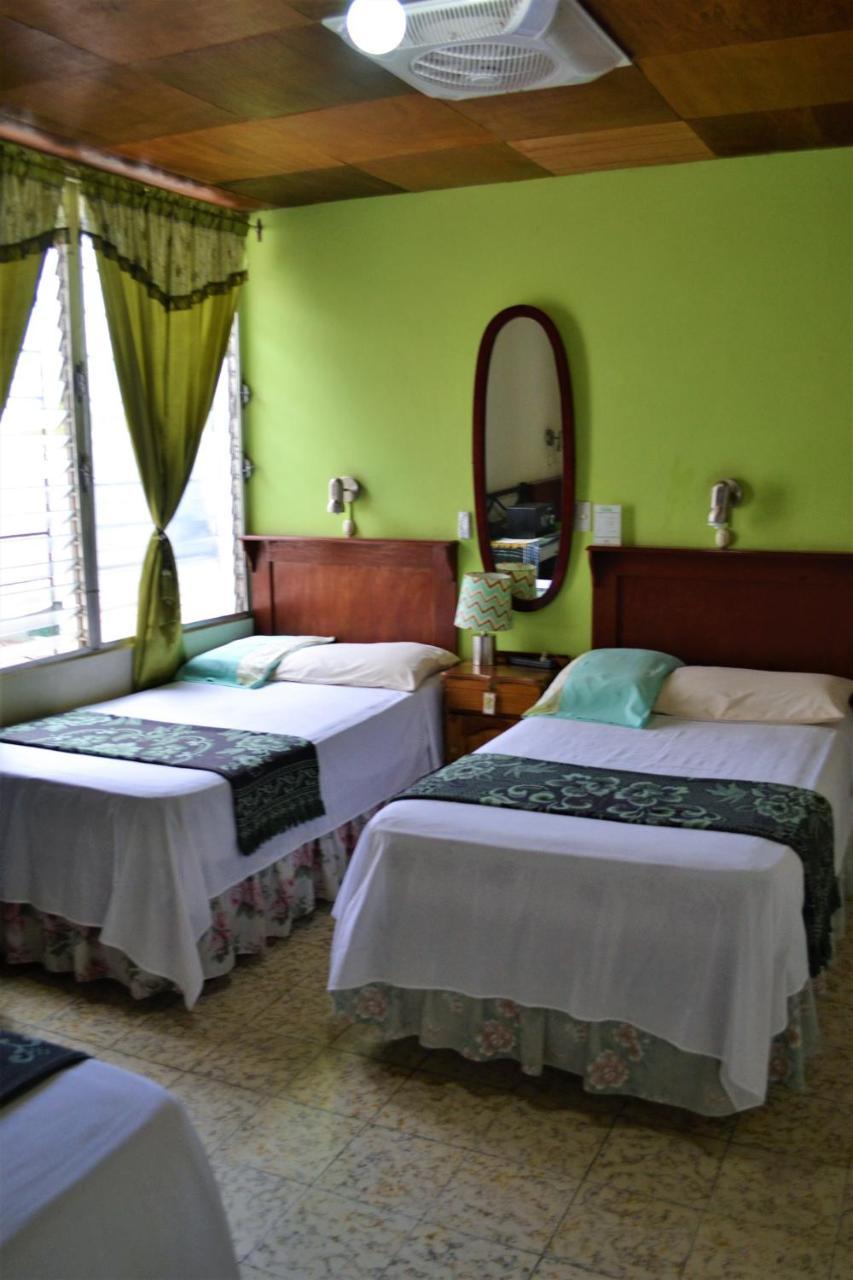 Hotel Oasis San Salvador Bagian luar foto